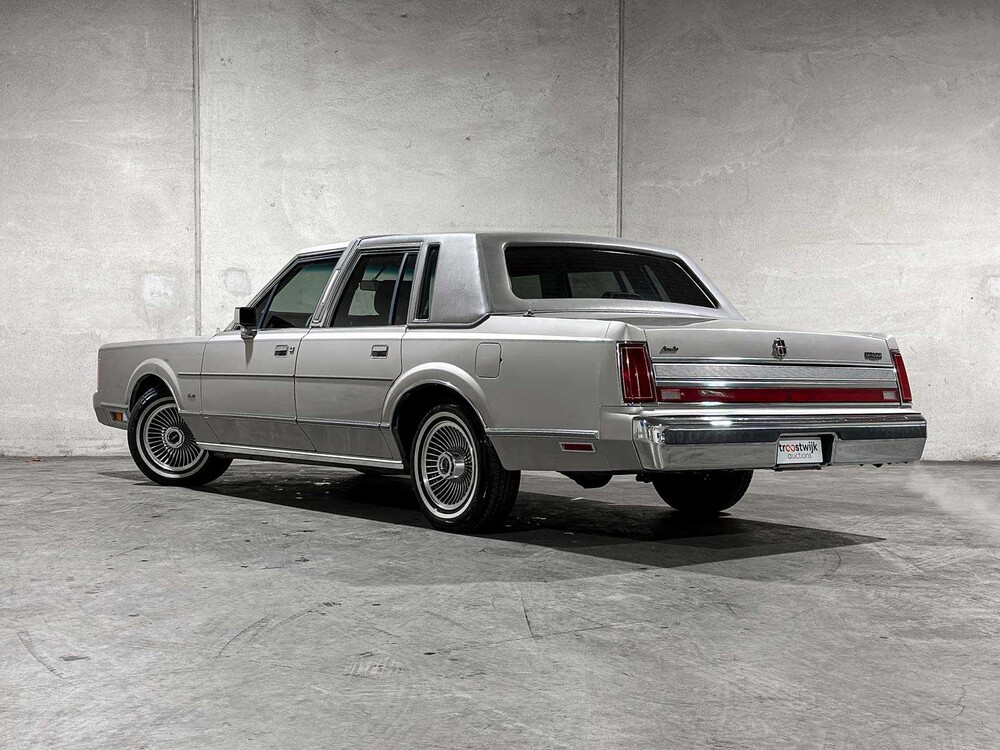 Lincoln Town Car 4.9 V8 Signature SD 160pk 1989, K-946-BX