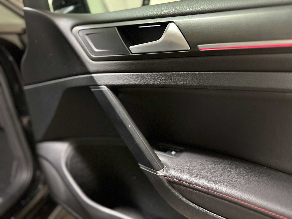 Volkswagen Golf GTI Performance VII 2.0 TSI Golf 7 245pk 2019, G-609-HX