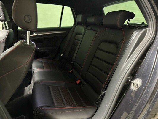 Volkswagen Golf GTI Performance VII 2.0 TSI Golf 7 245hp 2019, G-609-HX