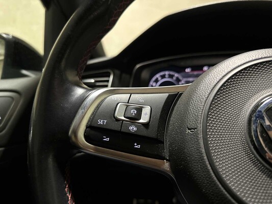 Volkswagen Golf GTI Performance VII 2.0 TSI Golf 7 245pk 2019, G-609-HX