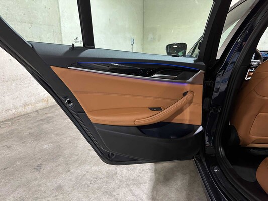 BMW 530e iPerformance High Executive 5-serie 252pk 2019 (Origineel-NL + 1eigenaar), ZT-244-H