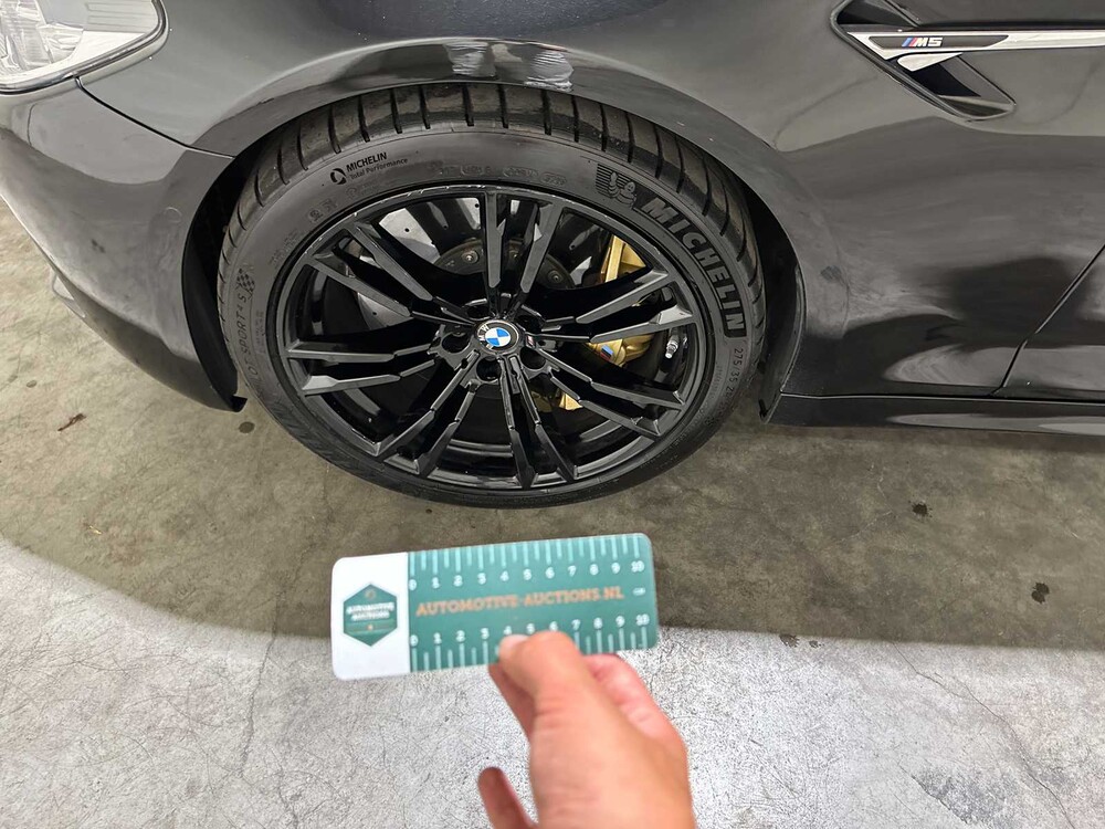 BMW M5 4.4 V8 M-Sport 600pk 2019 (Origineel-NL) 5-Serie, XR-334-D