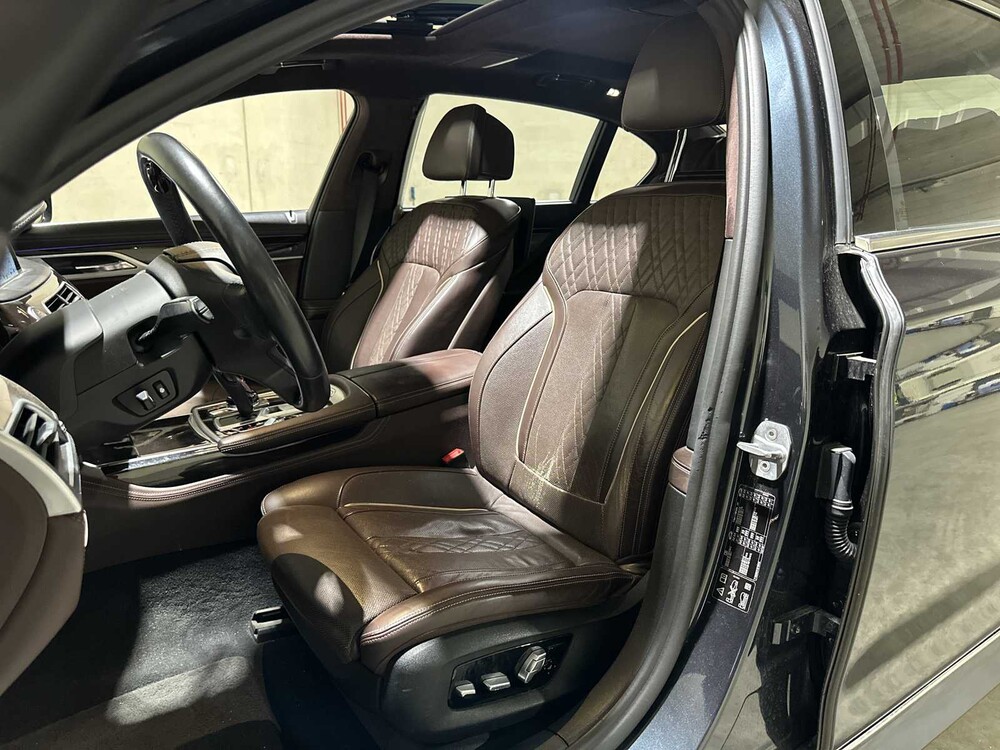 BMW 750Li xDrive High Executive 4.4 V8 7-serie G12 449pk 2017, XF-396-X