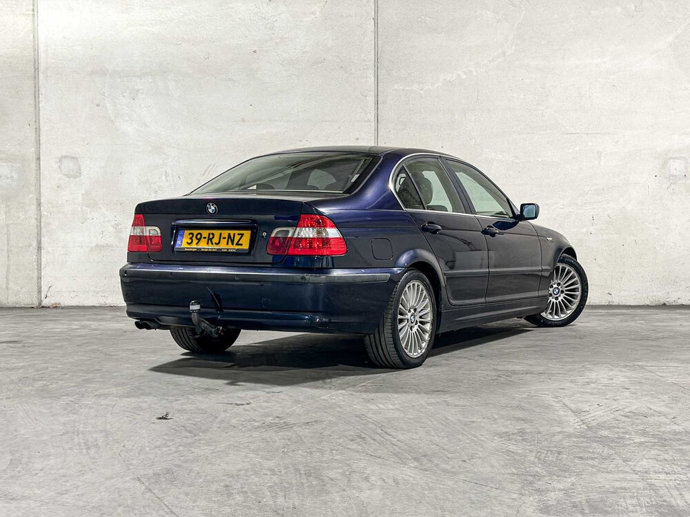 BMW 320i Executive 3-serie 170PK 2005 (Origineel-NL), 39-RJ-NZ 
