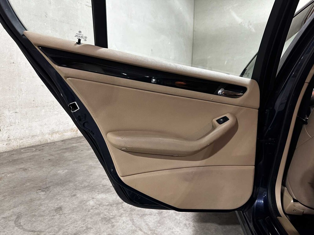 BMW 320i Executive 3-serie 170PK 2005 (Origineel-NL), 39-RJ-NZ 