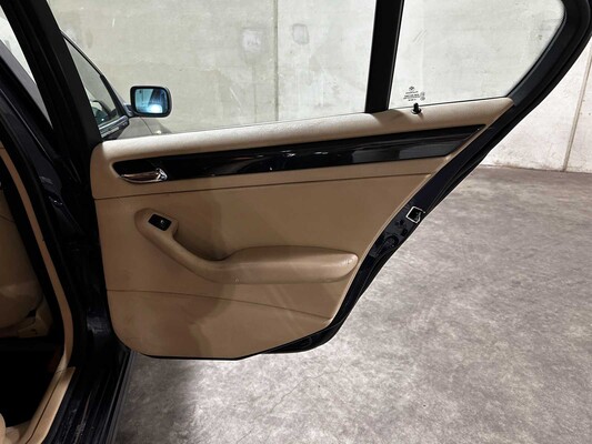 BMW 320i Executive 3-serie 170PK 2005 (Origineel-NL), 39-RJ-NZ