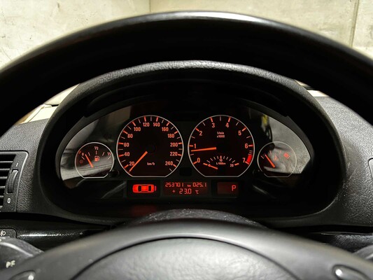 BMW 320i Executive 3-serie 170PK 2005 (Origineel-NL), 39-RJ-NZ