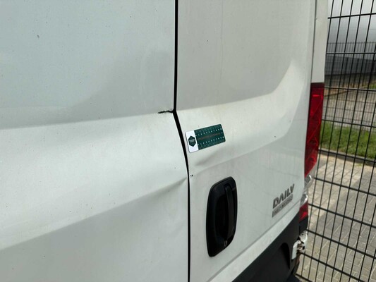Iveco Daily 35S11V 2.3 410 H3 106pk 2016 (Origineel-NL) Automaat, VT-330-S