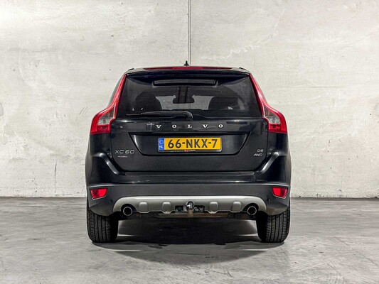 Volvo XC60 2.4 D5 AWD R-Design 205pk 2010, 66-NKX-7