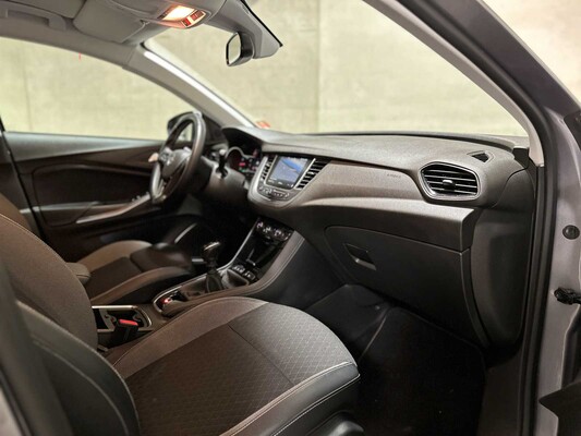 Opel Grandland X 1.2 Turbo Business Executive 131pk 2020 (Origineel-NL + 1e eigenaar), H-882-PB