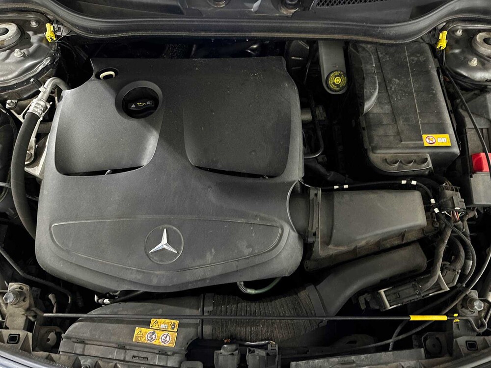 Mercedes-Benz A180 4U3 A-klasse 121pk 2013 (Origineel-NL), 8-SRR-41