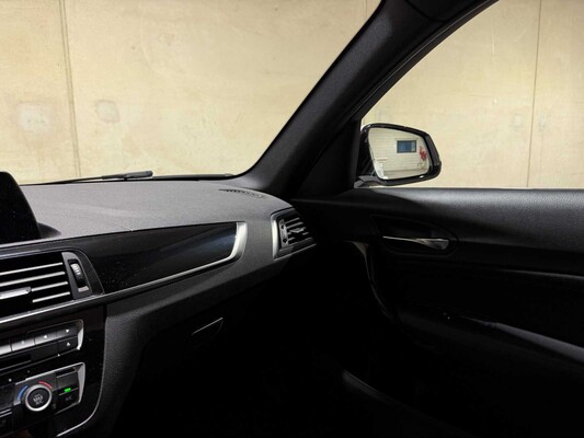BMW 116i Edition Sport Line Shadow Executive 109pk 2018 (Origineel-NL) 1-serie, RL-823-R