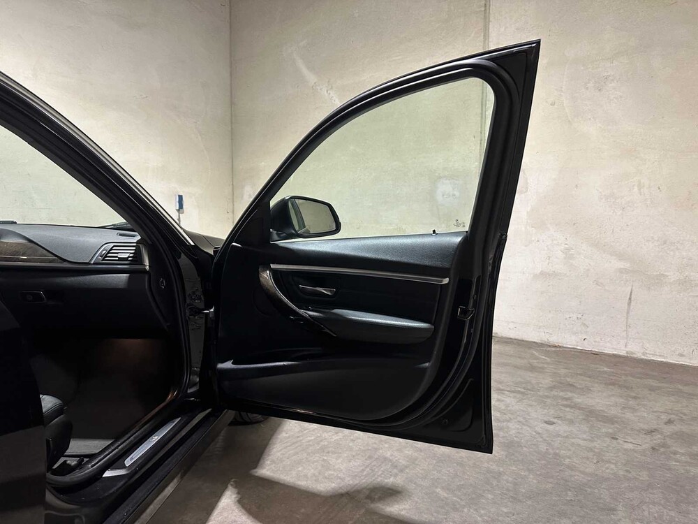 BMW 335d xDrive Touring Luxury 313pk 2015 3-serie, TF-222-V