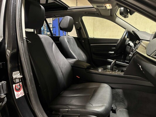 BMW 335d xDrive Touring Luxury 313pk 2015 3-serie, TF-222-V