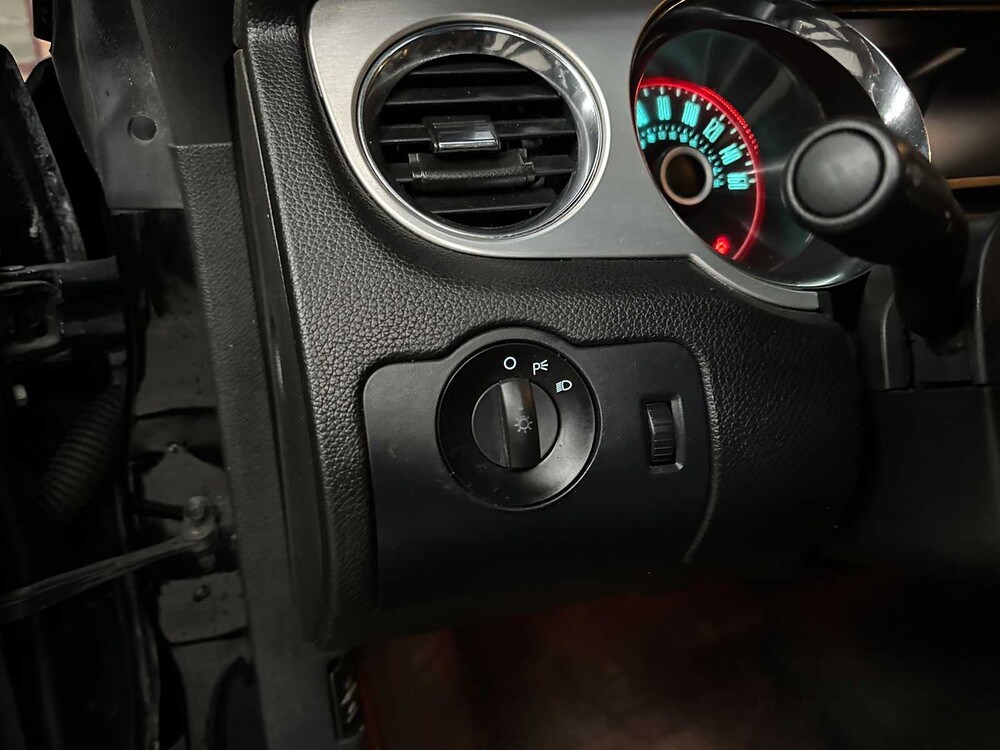 Ford Mustang 3.7 V6 305pk 2013 Coupe