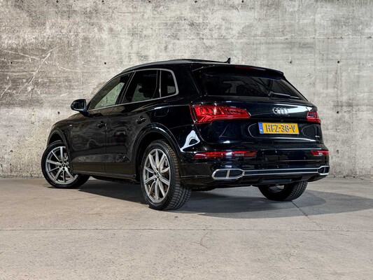 Audi Q5 55 TFSI e quattro Competition 367pk 2020, HFZ-38-V