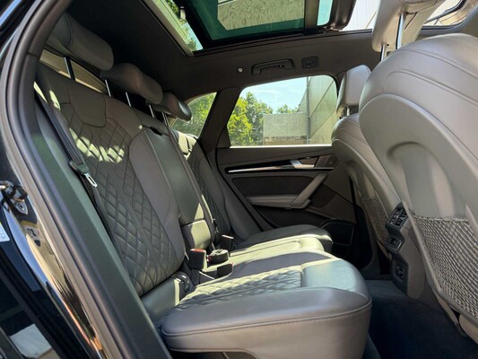 Audi Q5 55 TFSI e quattro Competition 367pk 2020, HFZ-38-V