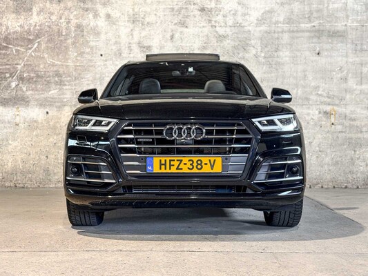 Audi Q5 55 TFSI e quattro Competition 367pk 2020, HFZ-38-V