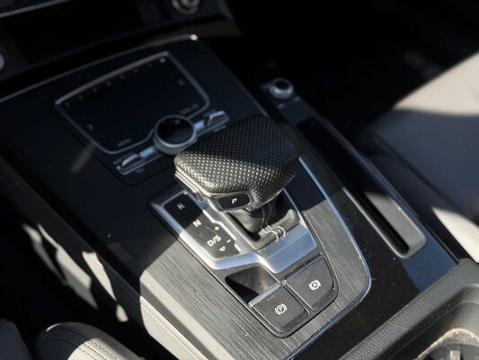 Audi Q5 55 TFSI e quattro Competition 367pk 2020, HFZ-38-V