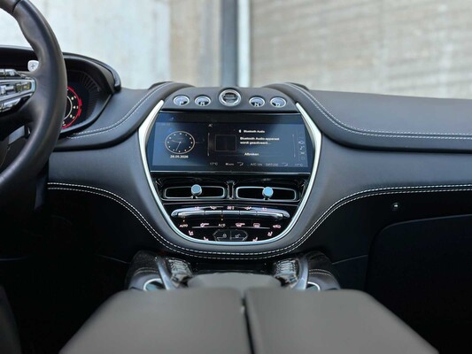 Aston Martin DBX 4.0 V8 1913 551pk 2020 (1 OF 500), HNT-92-V