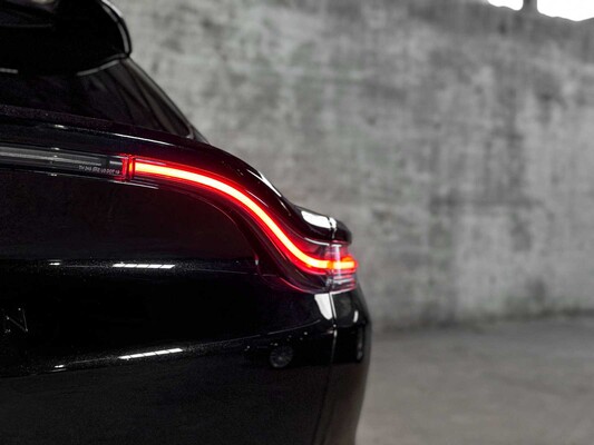 Aston Martin DBX 4.0 V8 1913 551pk 2020 (1 OF 500), HNT-92-V
