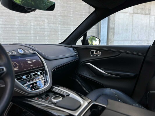 Aston Martin DBX 4.0 V8 1913 551pk 2020 (1 OF 500), HNT-92-V