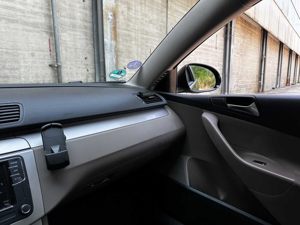 Volkswagen Passat Variant 1.4 TSI Comfl BlueMotion 122pk 2010 (Origineel-NL), 86-LFP-6