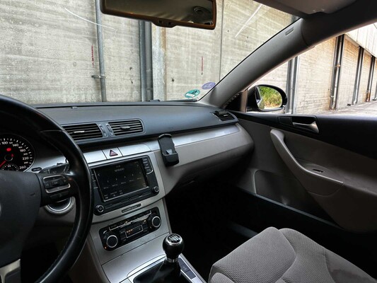Volkswagen Passat Variant 1.4 TSI Comfl BlueMotion 122pk 2010 (Origineel-NL), 86-LFP-6