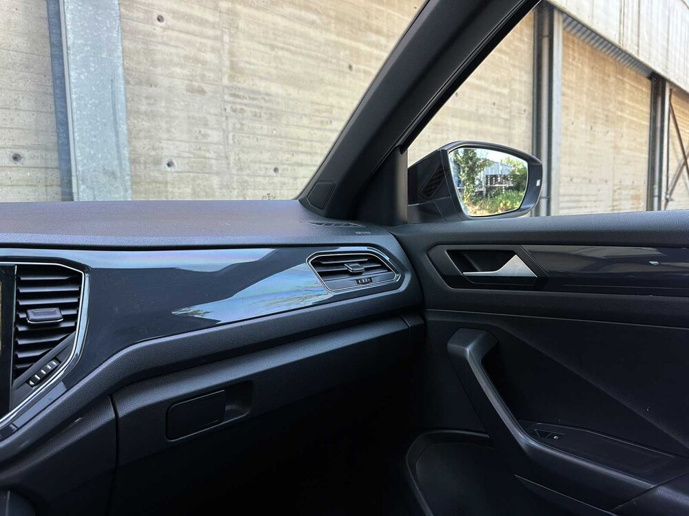 Volkswagen T-Roc 1.5 TSI Sport Business R 148pk 2019, L-422-GX