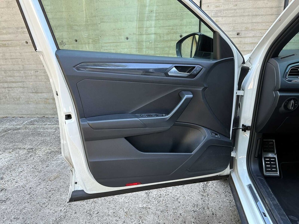 Volkswagen T-Roc 1.5 TSI Sport Business R 148pk 2019, L-422-GX