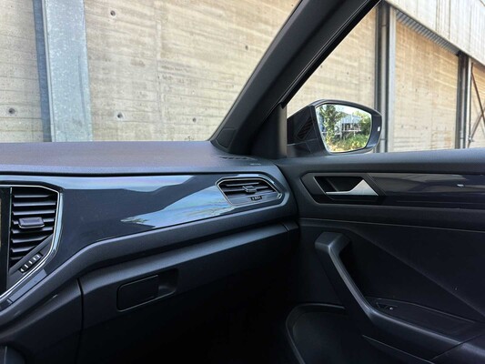 Volkswagen T-Roc 1.5 TSI Sport Business R 148pk 2019, L-422-GX