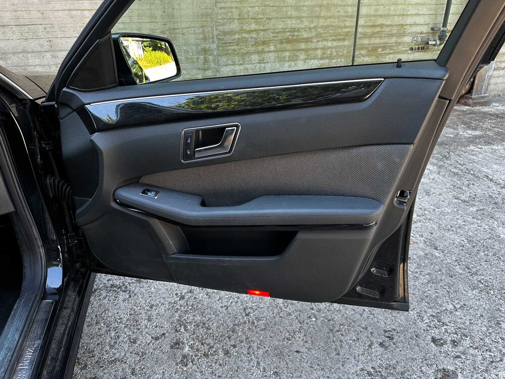 Mercedes-Benz E200 Estate CGI Business Class Avantgarde E-klasse 184pk 2012, 7-KHJ-54