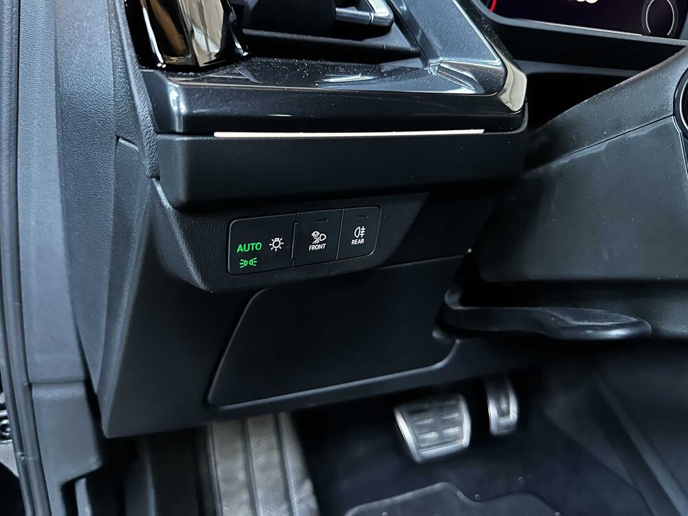 Audi Q4 e-tron 50 quattro Launch Edition S Competition 77 kWh 299pk 2022 (Origineel-NL + 1e eigenaar), P-122-GB 