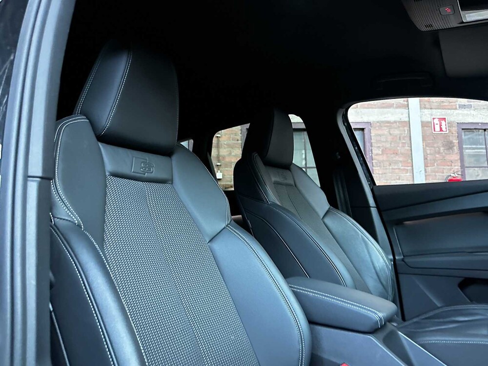 Audi Q4 e-tron 50 quattro Launch Edition S Competition 77 kWh 299pk 2022 (Origineel-NL + 1e eigenaar), P-122-GB 