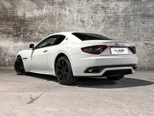 Maserati Granturismo S 4.7 V8 440pk MC Shift 440pk 2009