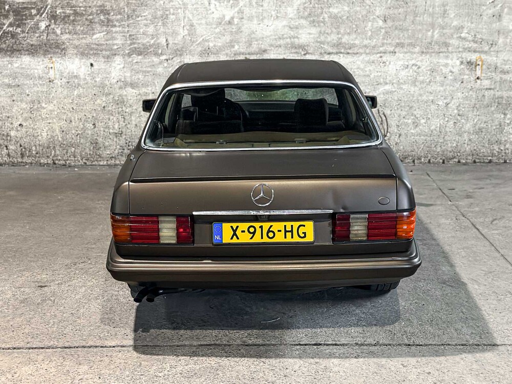 Mercedes-Benz SE W126 107pk 1982, X-916-HG
