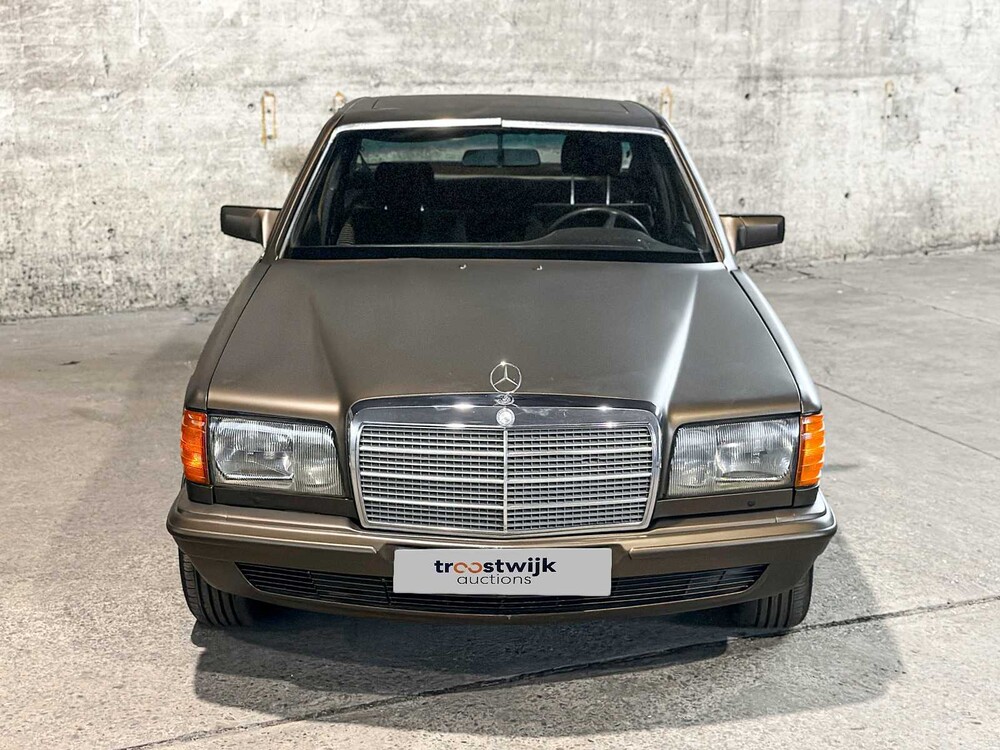 Mercedes-Benz SE W126 107pk 1982, X-916-HG