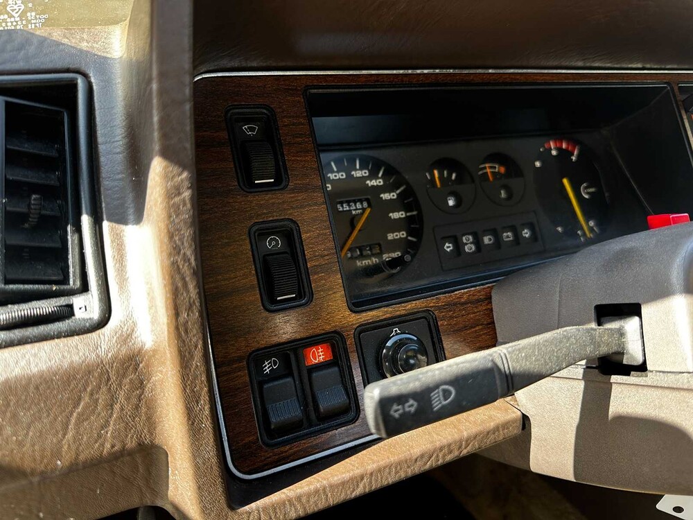 Ford Granada 2.8 GL 160pk 1983 (Origineel-NL), V-101-TR