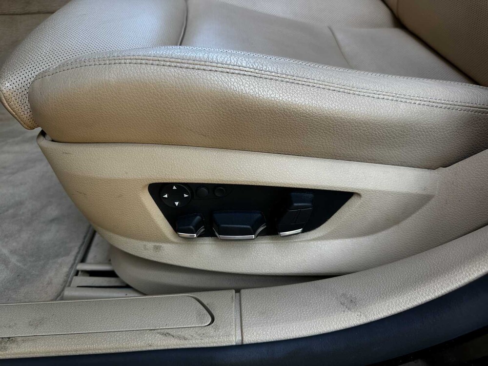 BMW ActiveHybrid7 F04 4.4 V8 465pk 2010