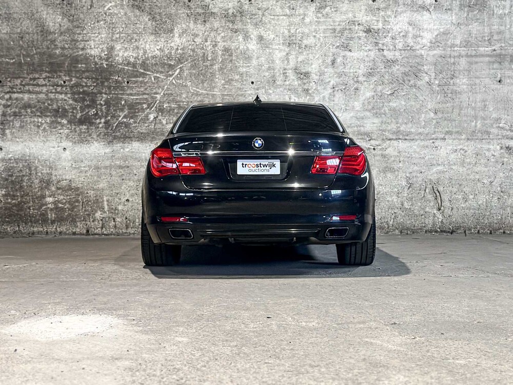 BMW ActiveHybrid7 F04 4.4 V8 465pk 2010
