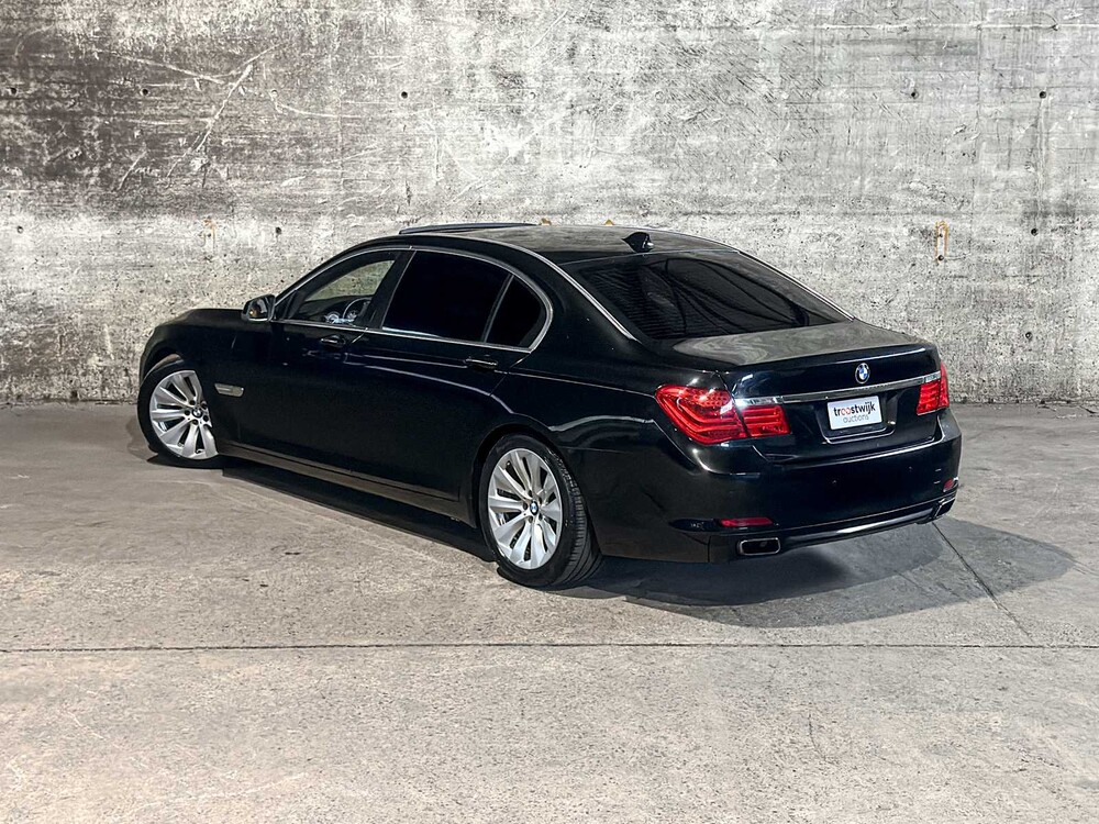 BMW ActiveHybrid7 F04 4.4 V8 465pk 2010