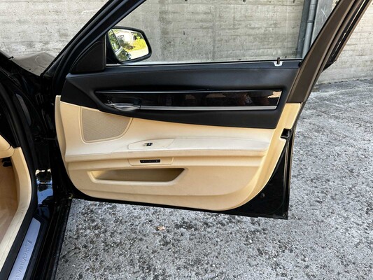 BMW ActiveHybrid7 F04 4.4 V8 465pk 2010