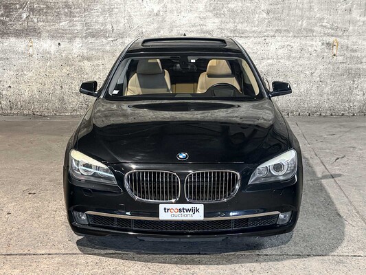 BMW ActiveHybrid7 F04 4.4 V8 465pk 2010