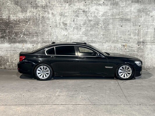 BMW ActiveHybrid7 F04 4.4 V8 465pk 2010