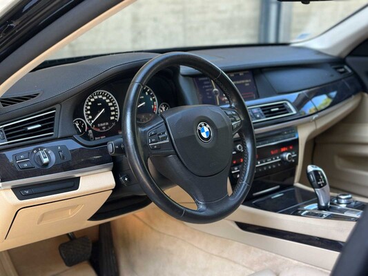 BMW ActiveHybrid7 F04 4.4 V8 465pk 2010