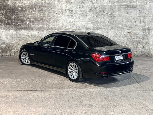 BMW ActiveHybrid7 F04 4.4 V8 465pk 2010