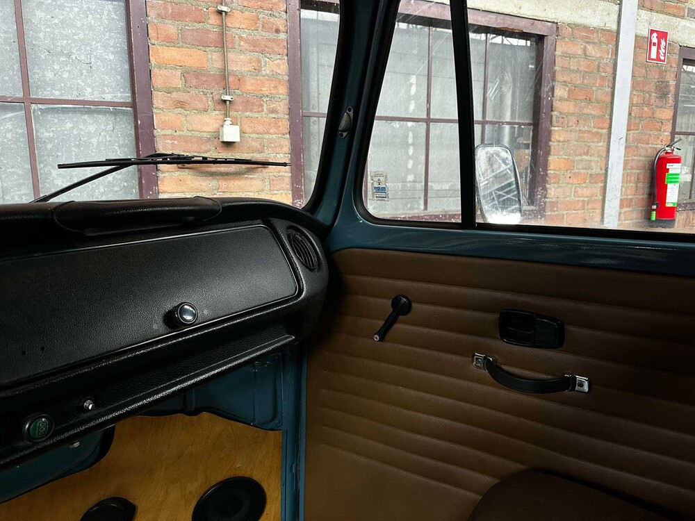 Volkswagen 23-517 Camper 1973, 07-YB-44