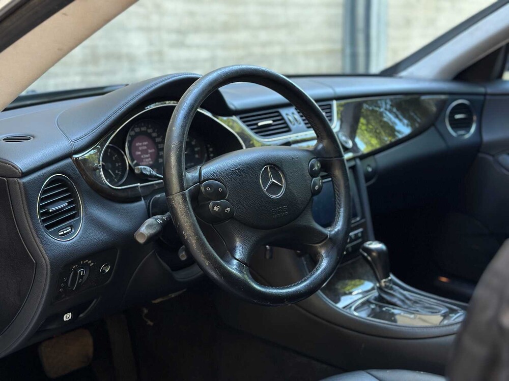 Mercedes-Benz CLS500 AMG 5.0 V8 306pk 2005 CLS-klasse Youngtimer, GBH-49-F