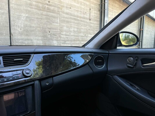 Mercedes-Benz CLS500 AMG 5.0 V8 306pk 2005 CLS-klasse Youngtimer, GBH-49-F