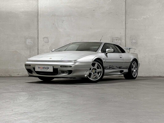 Luxury, sports and classic cars te Tiel